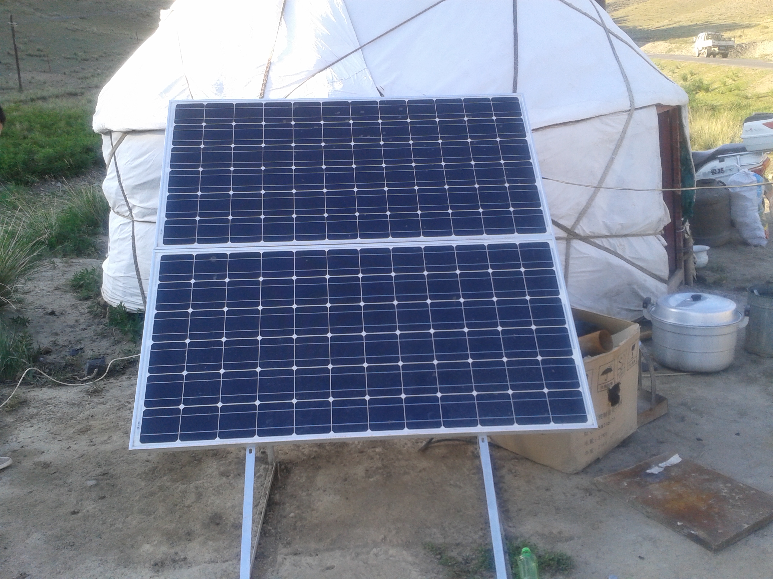 【戶用類】西藏那曲地區(qū)太陽能戶用光伏發(fā)電工程